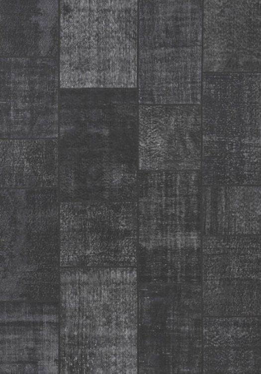 Ankara Patch carpet, in the color black, from the Wool Collection. - Ankara Patch vloerkleed, in de kleur zwart, uit de Wol Collectie.