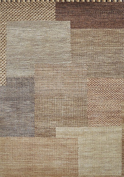 Bretti carpet, in the color sand, from the Shalimar collection. - Bretti vloerkleed, in de kleur zand, uit de Shalimar collectie.